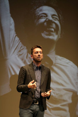 Andrea Scanzi nella lezione-spettacolo Gaber se fosse Gaber