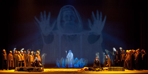 Una scena di Attila, con Enrico Iori, Devid Cecconi, Anna Markarova e Sergio Escobar