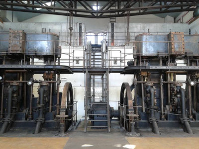 Interno della centrale idrodinamica di Trieste