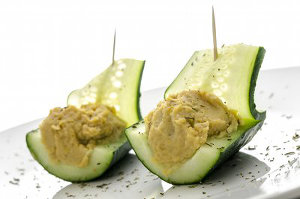 Barchette di cetrioli vegan