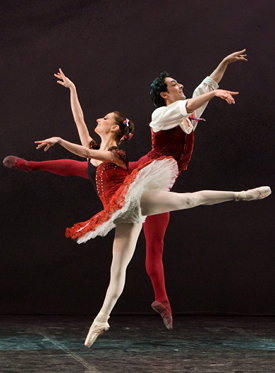 Elena Casolari e Vittorio Galloro (compagnia di balletto classico di Cosi-Stefanescu) in: Fiamme di Parigi