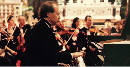 Il pianista Dimitri Romano