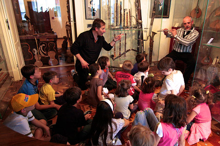 Un momento del festival di musica per bambini