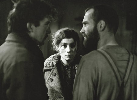 Una scena del film La signora e lo straniero