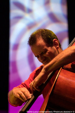 Il contrabbassista Giovanni Maier, docente al Tartini dal 2009