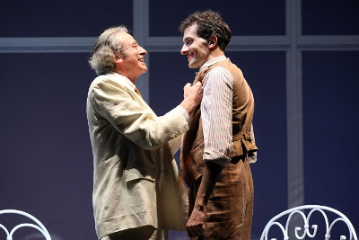 Una scena di Erano tutti miei figli di Arthur Miller con Mariano Rigillo