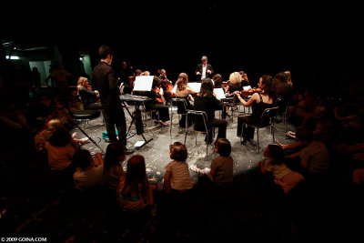 Nella pancia del teatro con l'orchestra