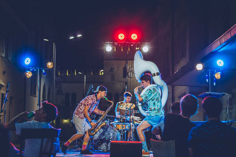 Pantaloons in concerto