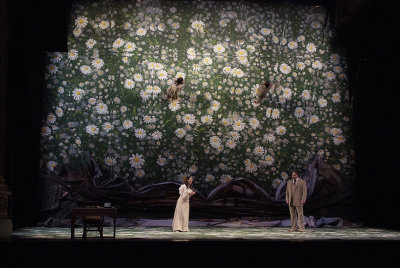 Una scenta de la Traviata degli specchi