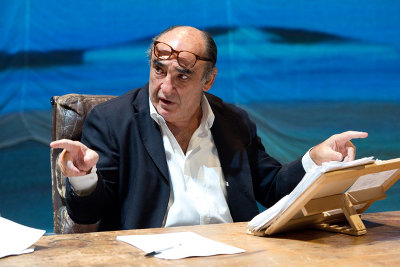 Una scena de Una notte in Tunisia, di Vitaliano Trevisan con Alessandro Haber