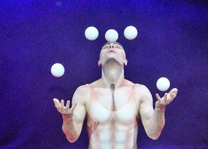 Viktor Kee Circo Alis